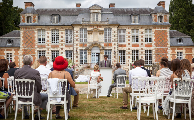 Organiser un mariage de 80 personnes : budget, organisation et conseils pratiques
